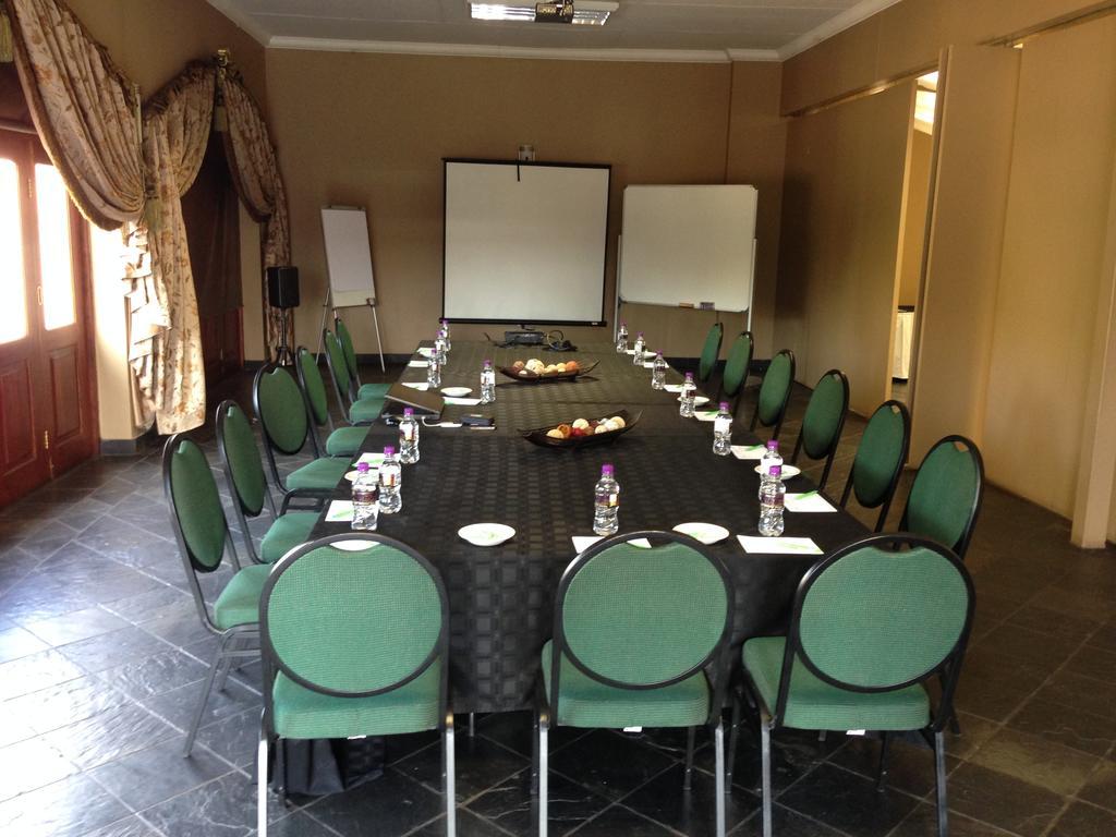 Picanha Grill Guest House & Events Venue Nigel Экстерьер фото