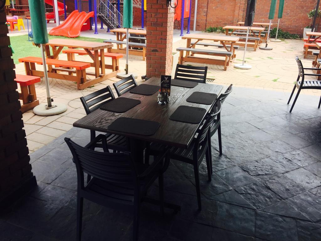 Picanha Grill Guest House & Events Venue Nigel Экстерьер фото
